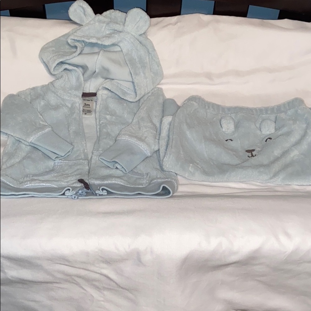 Carter’s jogging suit